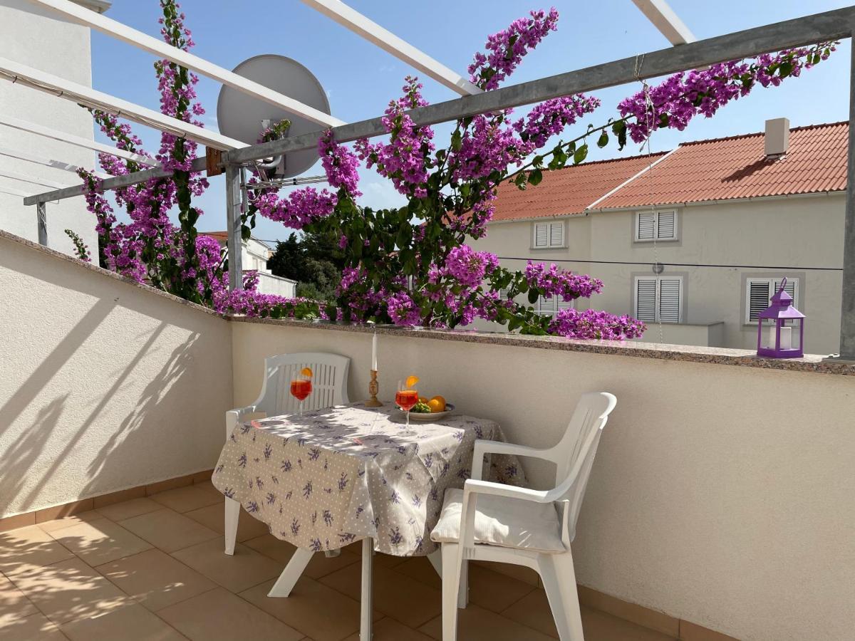 Novalja Apartments By Nena Bagian luar foto
