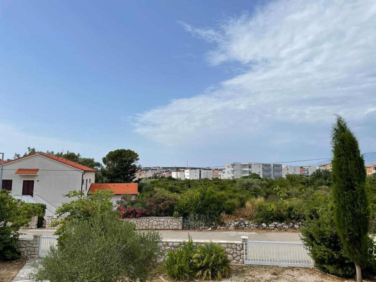 Novalja Apartments By Nena Bagian luar foto