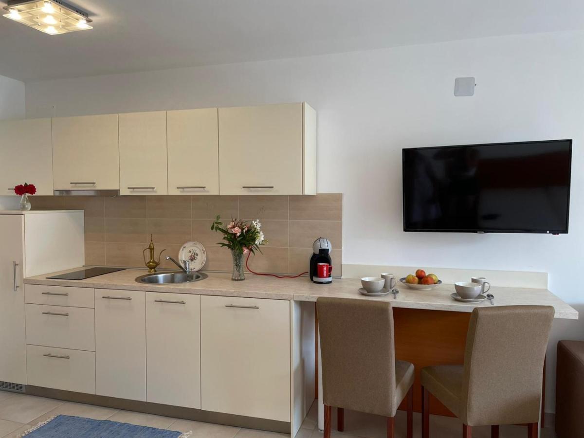 Novalja Apartments By Nena Bagian luar foto