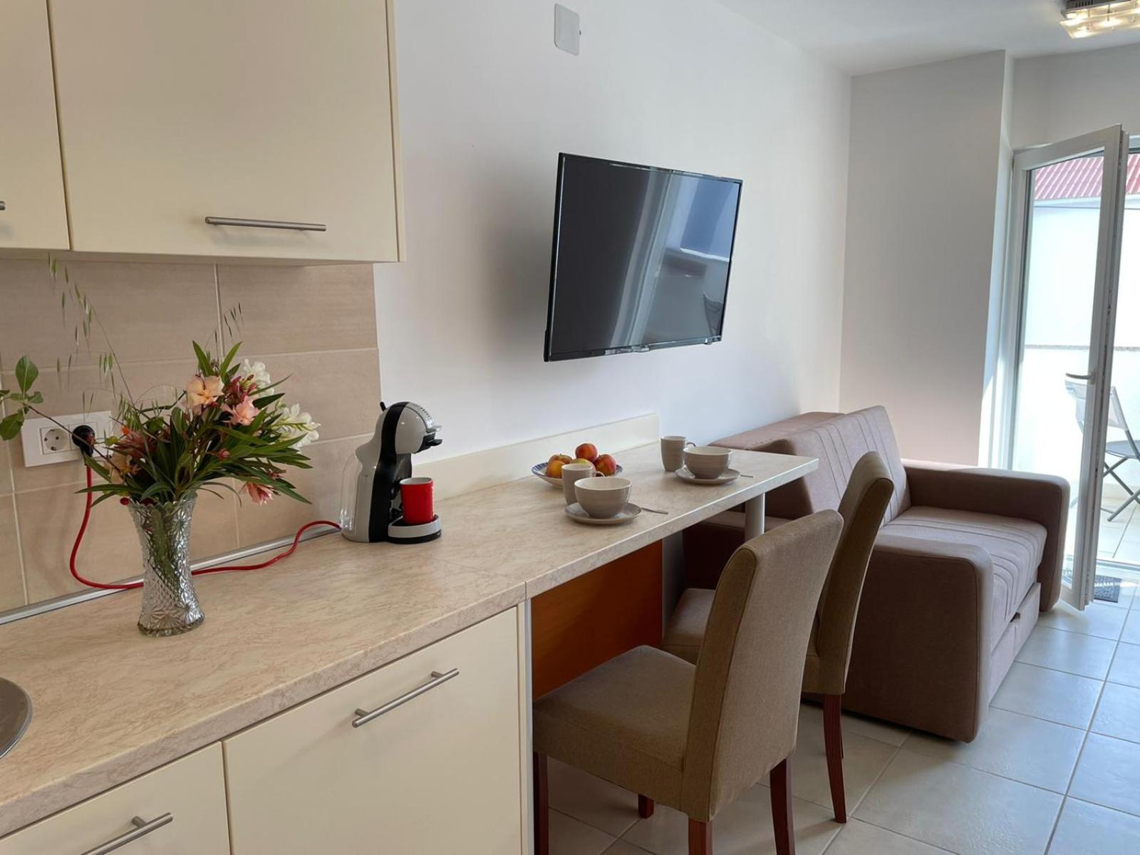 Novalja Apartments By Nena Bagian luar foto
