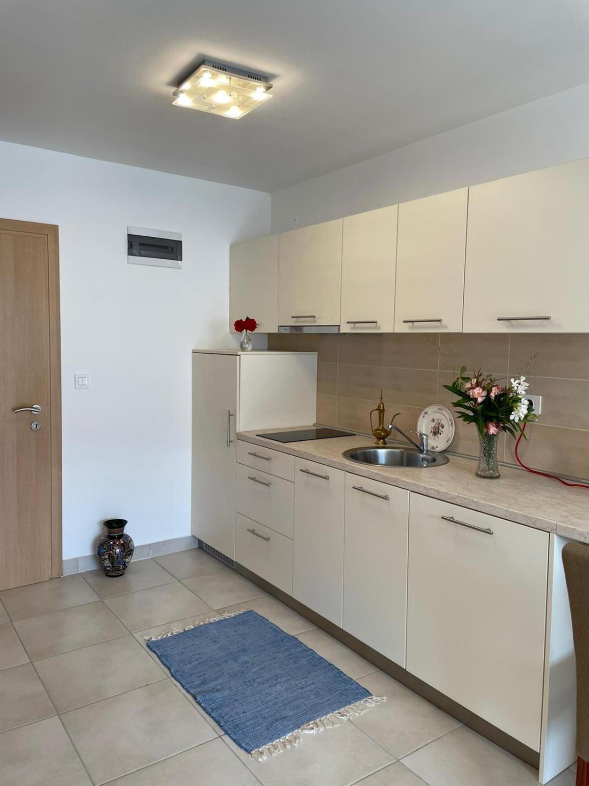 Novalja Apartments By Nena Bagian luar foto