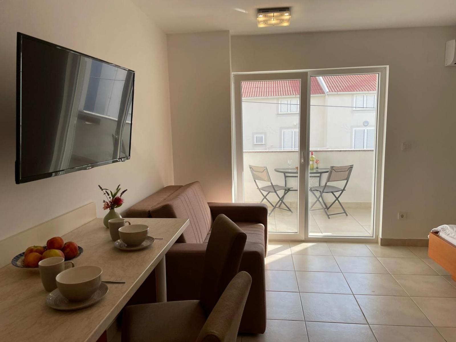 Novalja Apartments By Nena Bagian luar foto
